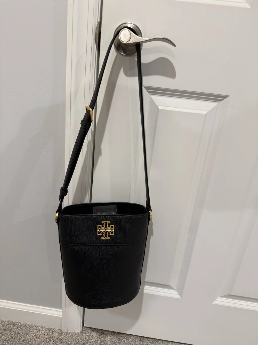 Tory Burch Britten Mini Bucket Crossbody Bag